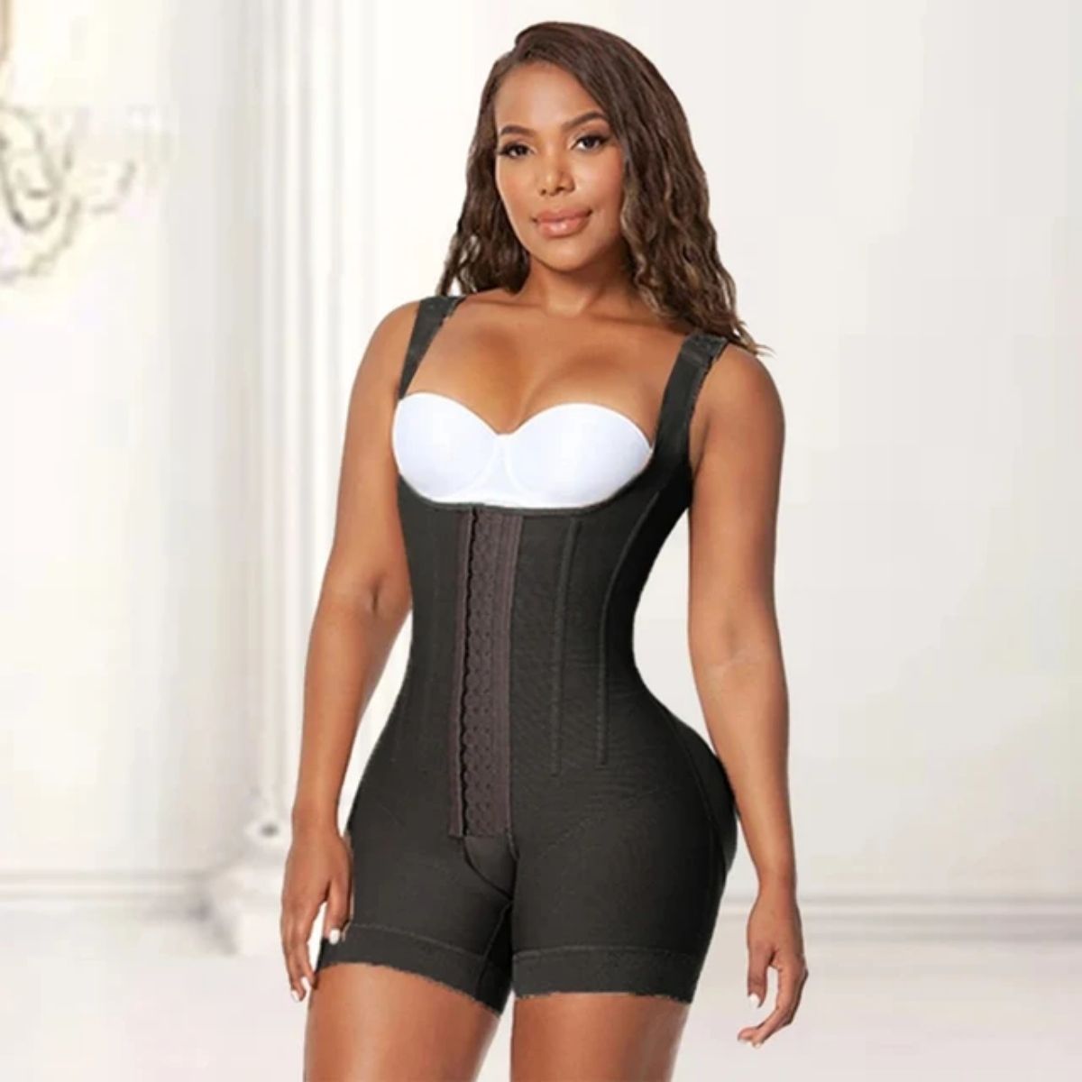 Cinta Modeladora Mega Compreessão com 9 Barbatanas Black Compress - Ela e Ela - Cintas Modeladoras